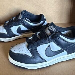 Nike Black and White Sneakers Classic Design